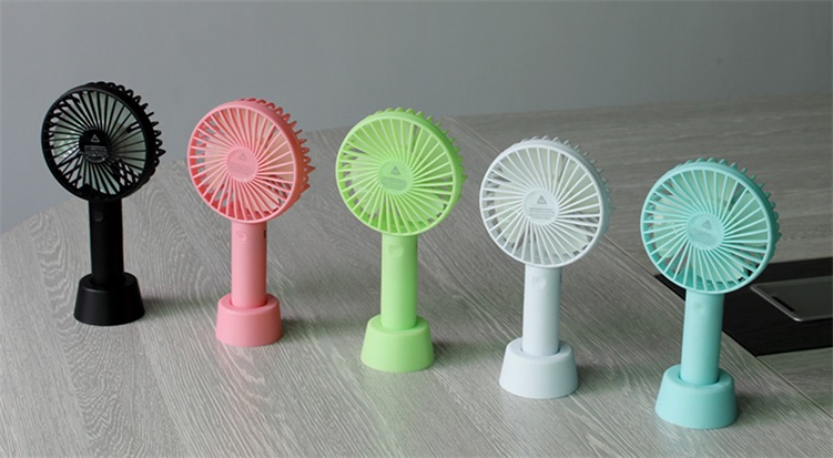 手持充電風(fēng)扇